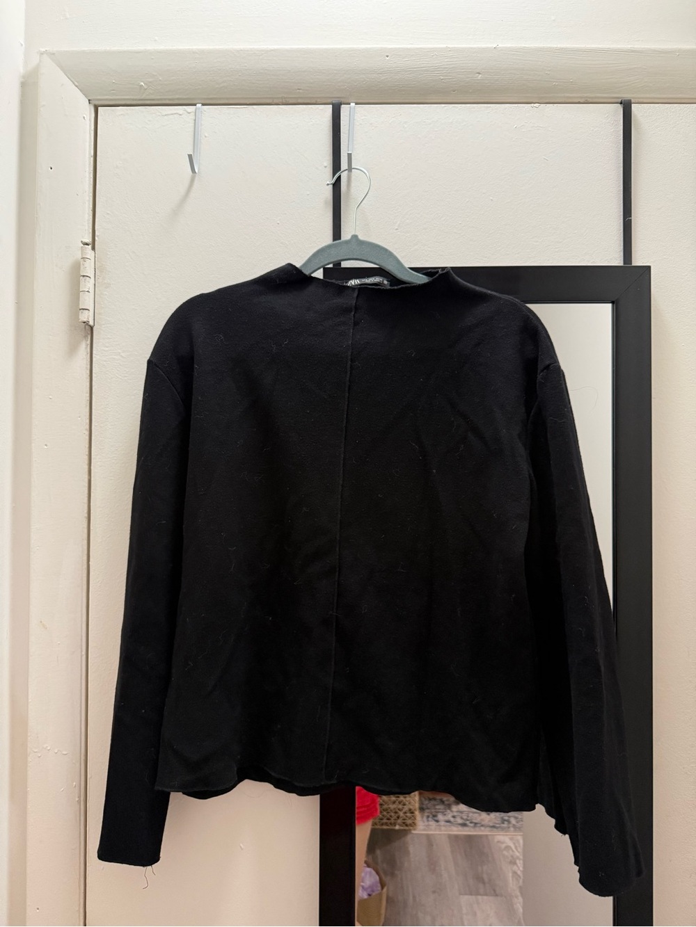 Zara Black Long-Sleeve Sweatshirt - Minimal Back Seam